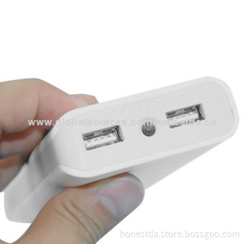 Portable Mobile Phone Power Banks for Digital Devices with Plastic Case